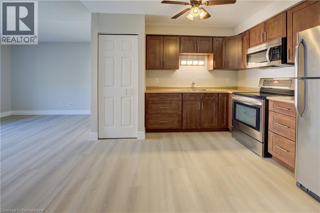 Property at 329 NORTHLAKE Drive Unit# 7 image 3