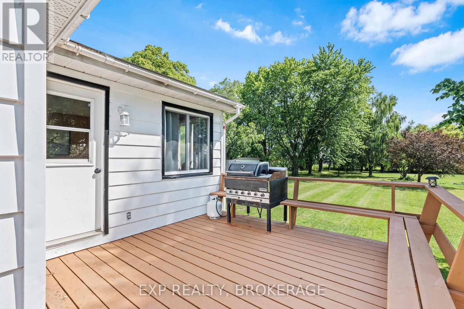 912 8th Line Road, Frontenac Islands, Ontario  K0H 2Y0 - Photo 6 - X12350320