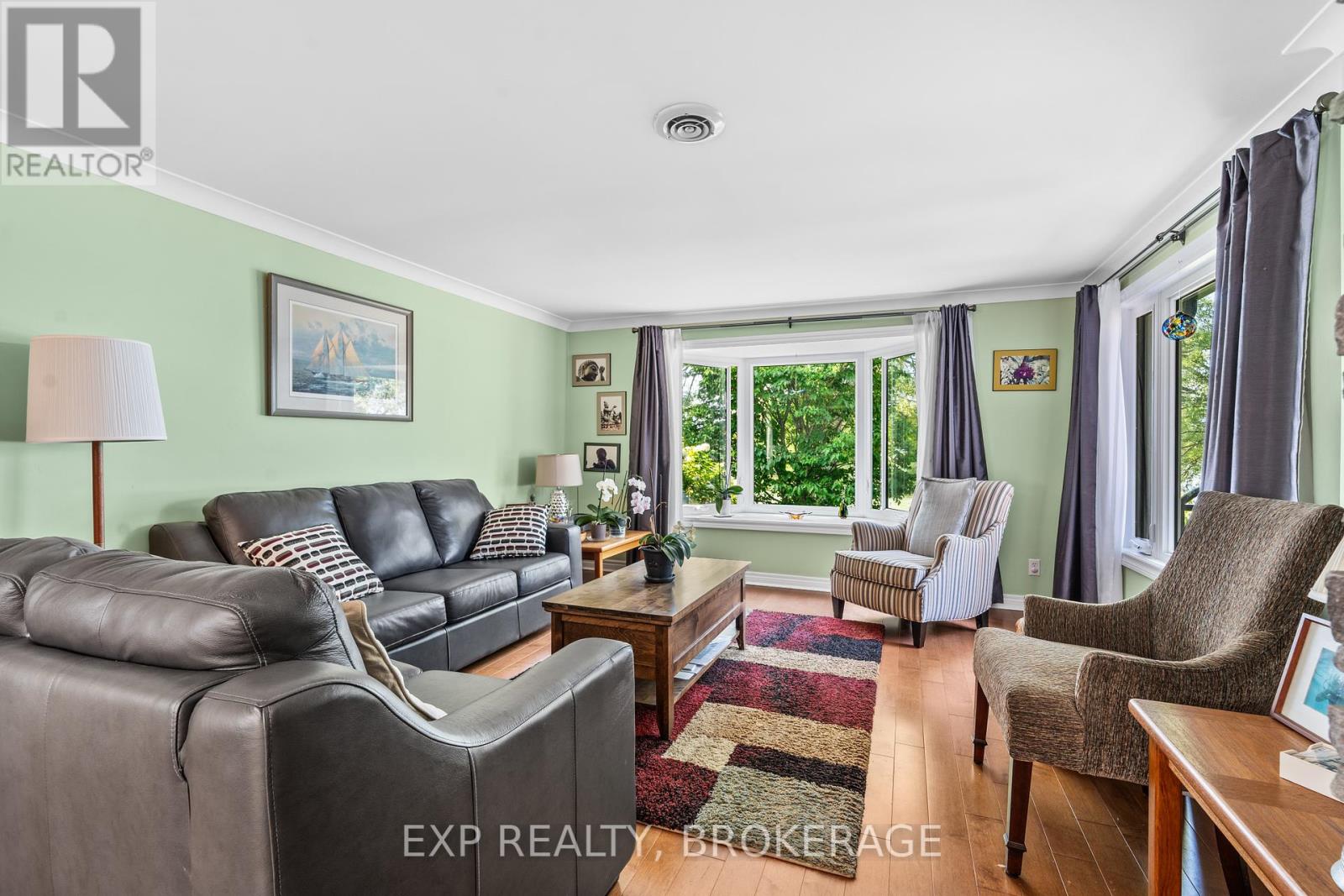 746 Natureshores Lane, Kingston, Ontario  K7L 4V3 - Photo 17 - X12350369