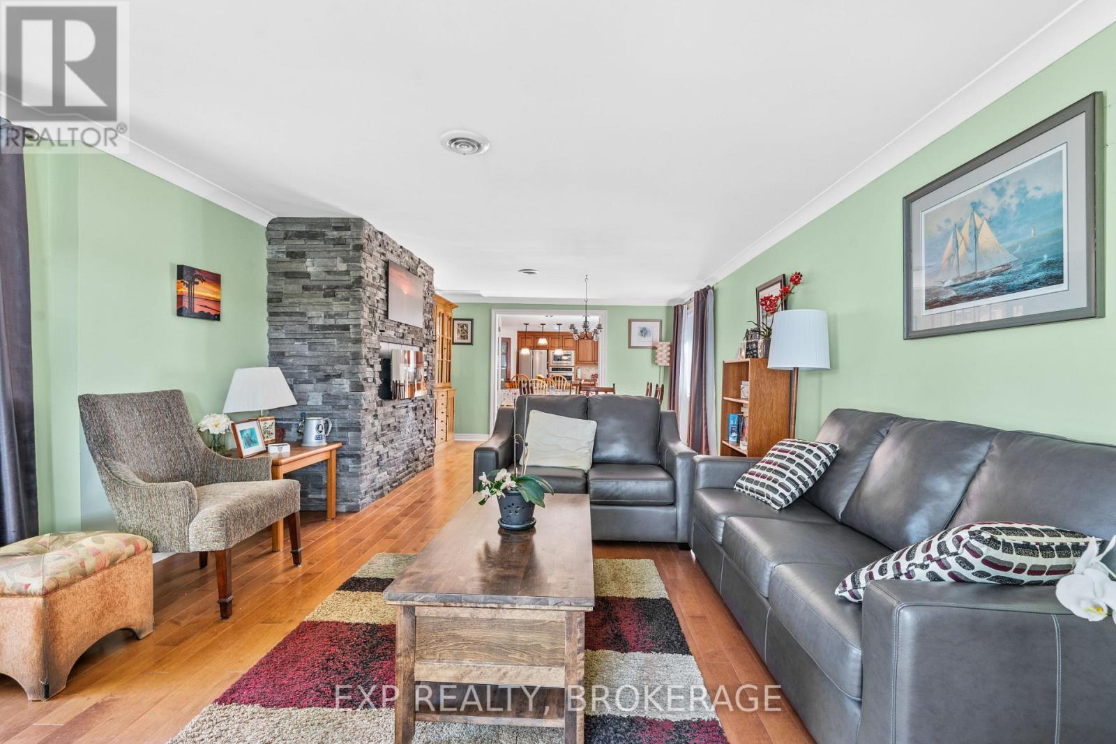 746 Natureshores Lane, Kingston, Ontario  K7L 4V3 - Photo 19 - X12350369
