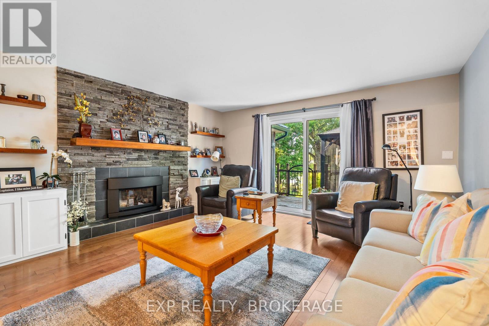 746 Natureshores Lane, Kingston, Ontario  K7L 4V3 - Photo 4 - X12350369