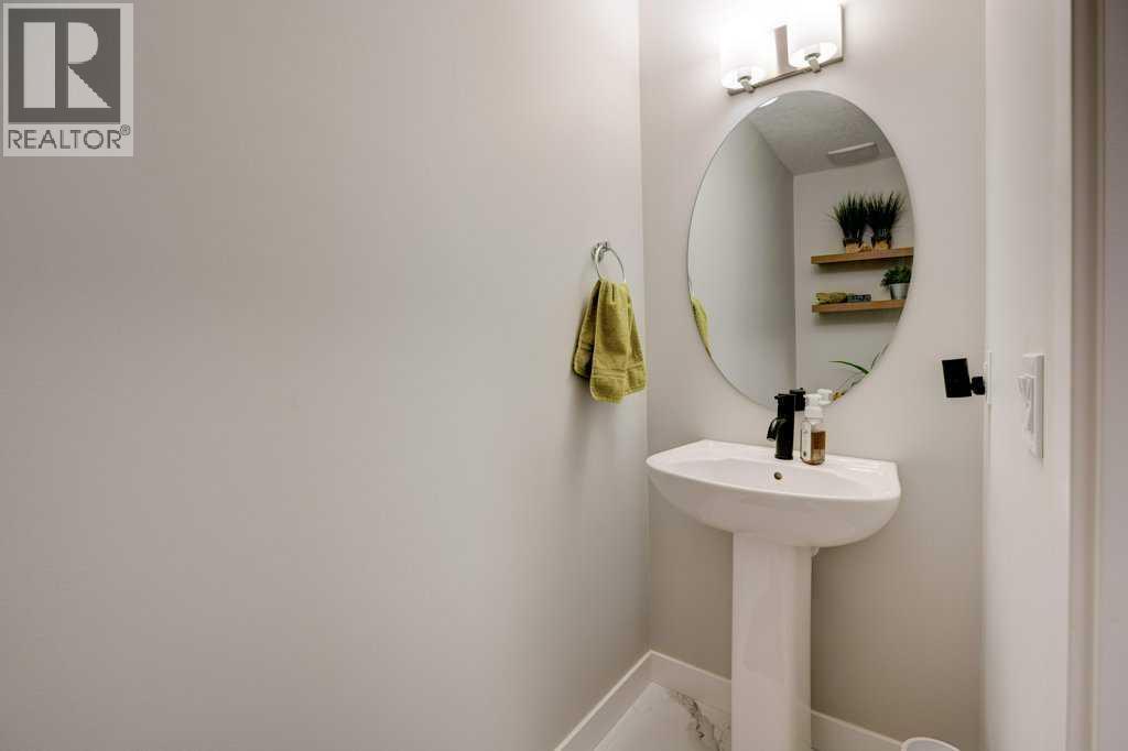 561 Canals Crossing Sw, Airdrie, Alberta  T4B 4L3 - Photo 18 - A2248909