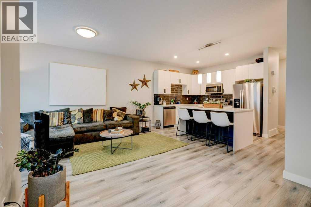 561 Canals Crossing Sw, Airdrie, Alberta  T4B 4L3 - Photo 4 - A2248909