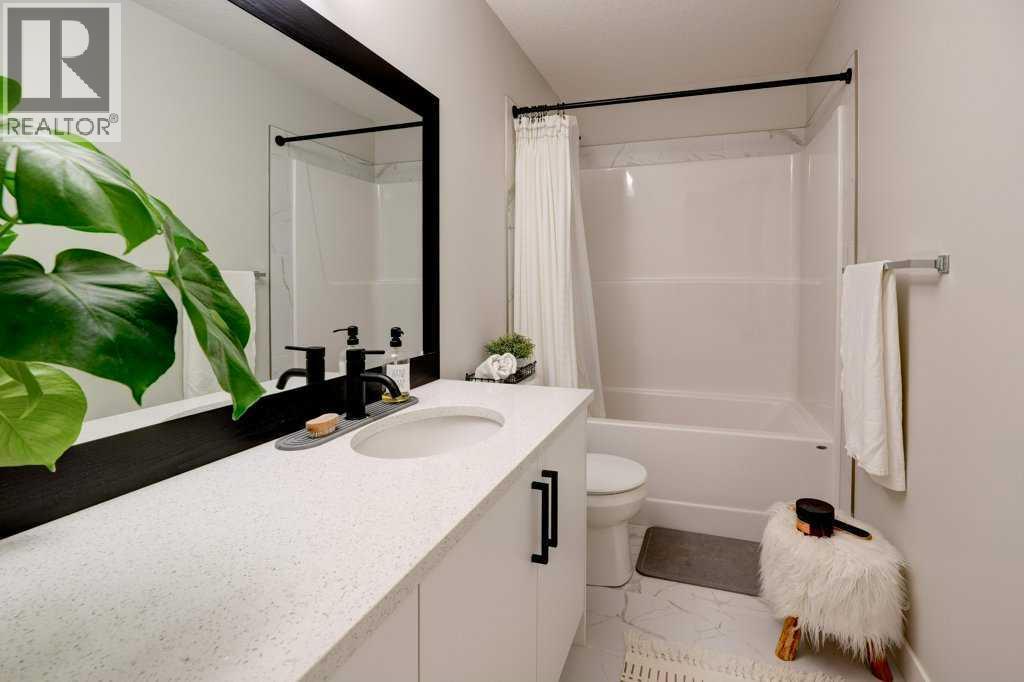 561 Canals Crossing Sw, Airdrie, Alberta  T4B 4L3 - Photo 29 - A2248909