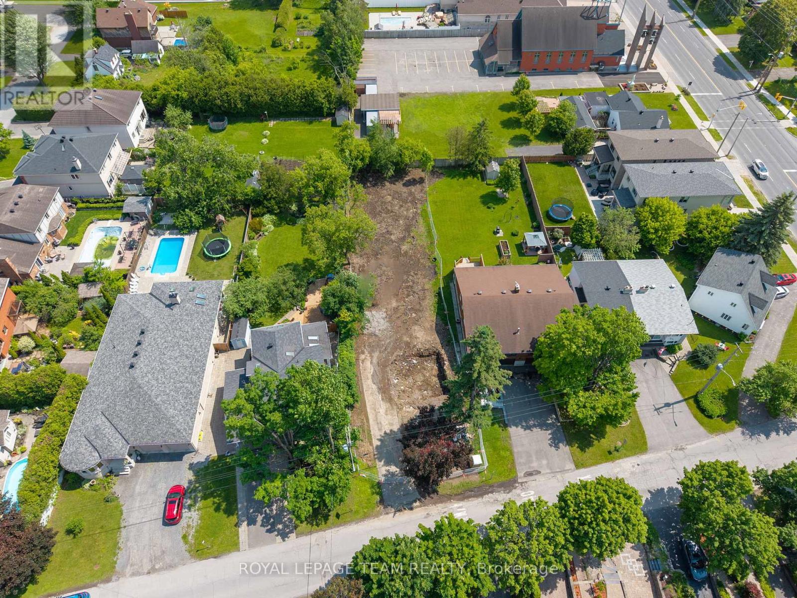1092 Normandy Crescent, Ottawa, Ontario  K2C 0L8 - Photo 1 - X12350348