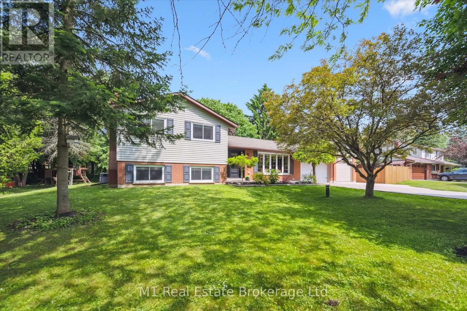765 Bon Accord Street, Centre Wellington, Ontario  N1M 3A2 - Photo 3 - X12223929