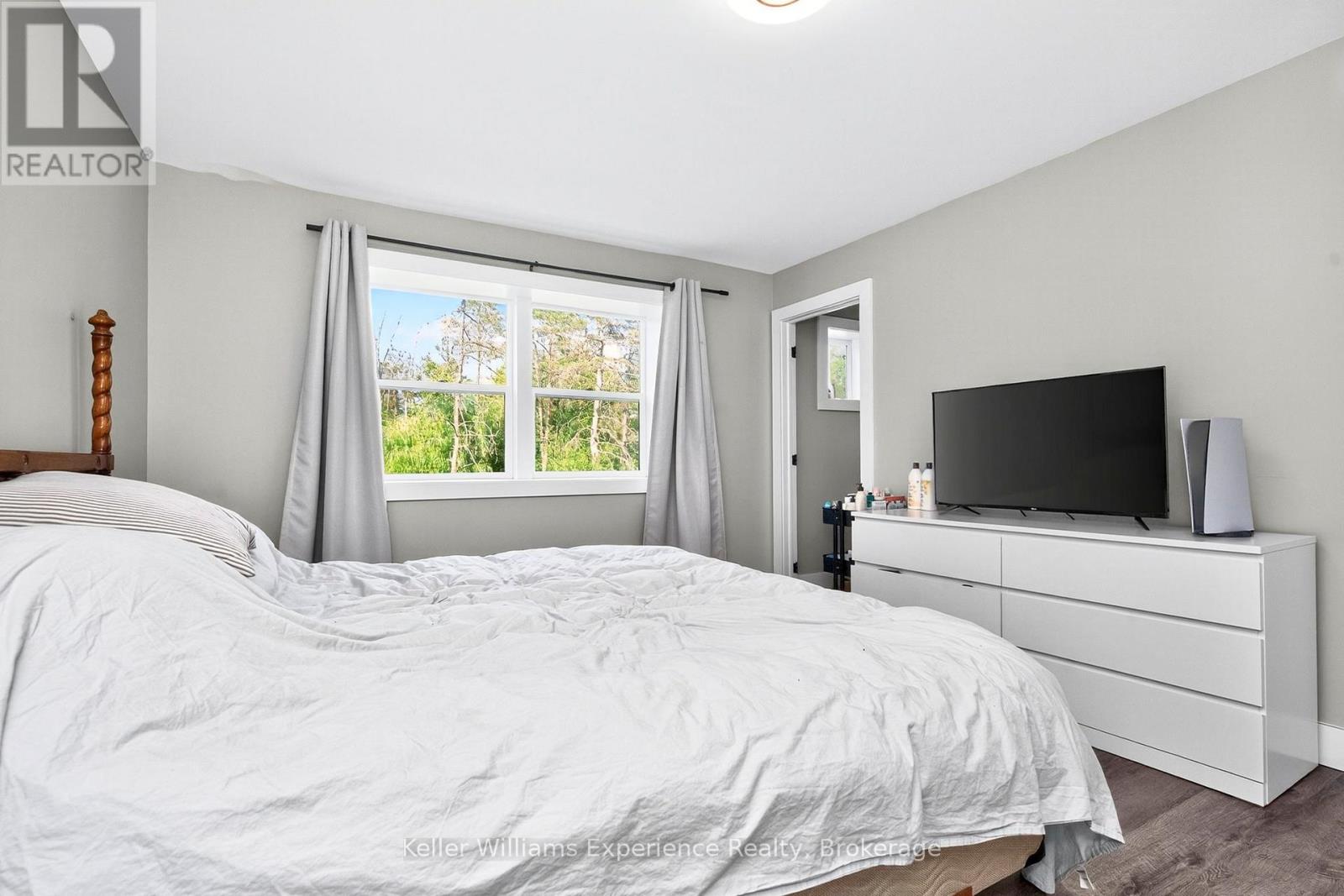 2425 Old Fort Road, Tay, Ontario  L4R 4K3 - Photo 18 - S12350254