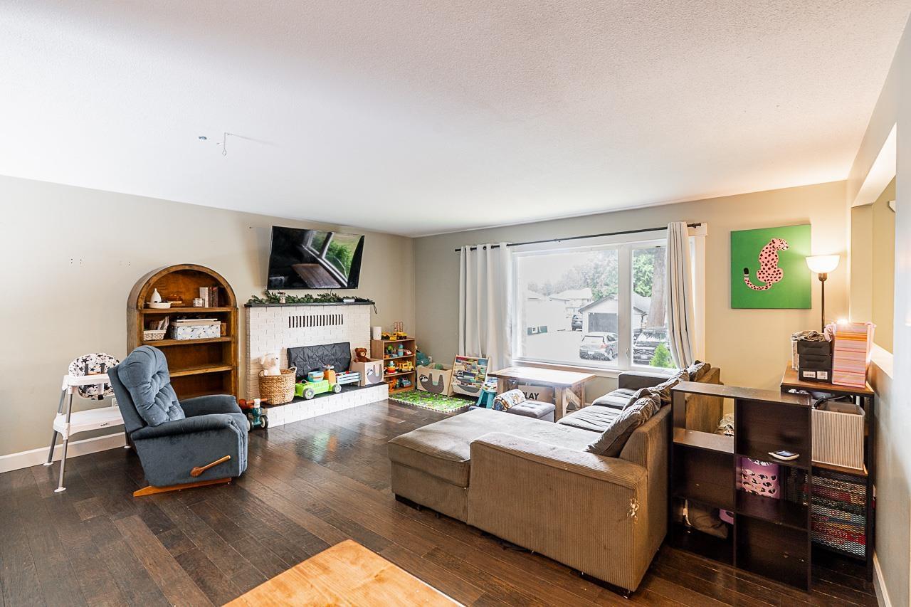 Property at 2224 MOULDSTADE ROAD image 3