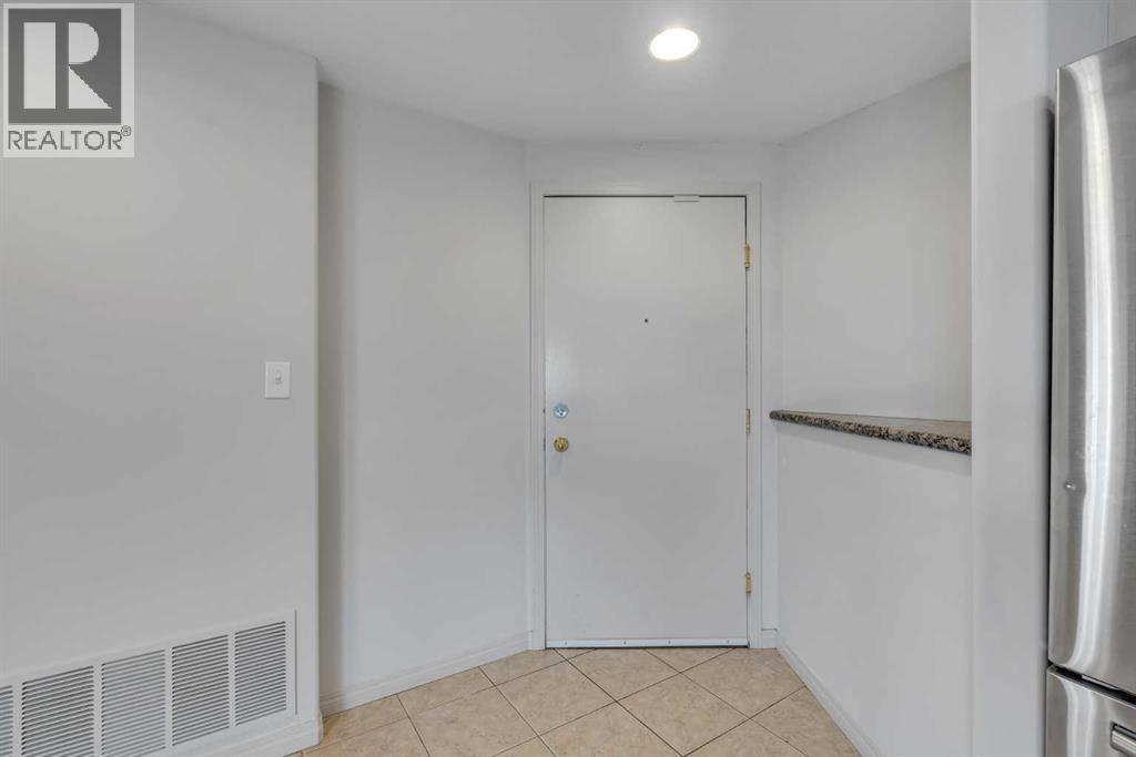 2003, 683 10 Street Sw, Calgary, Alberta  T2P 5H3 - Photo 3 - A2248703
