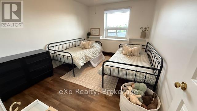 402 - 536 11th Avenue, Hanover, Ontario  N4N 2S4 - Photo 19 - X12350374