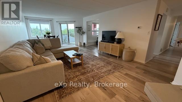 402 - 536 11th Avenue, Hanover, Ontario  N4N 2S4 - Photo 9 - X12350374