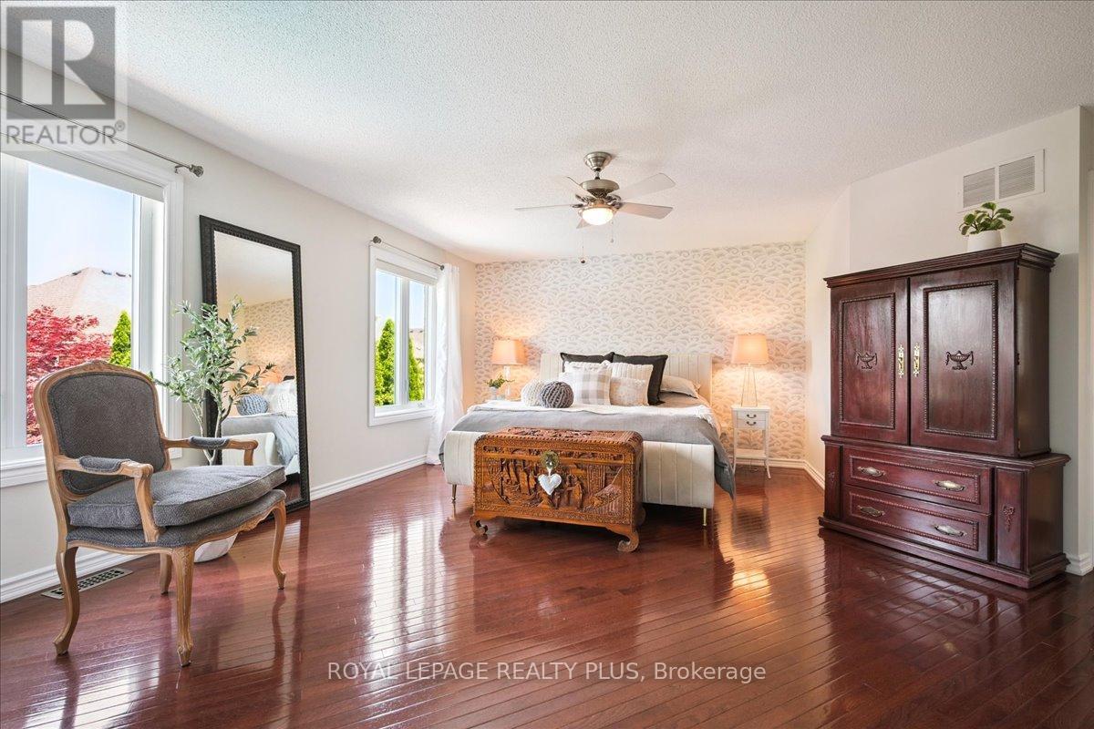 2341 Tesla Crescent, Oakville, Ontario  L6H 7T5 - Photo 33 - W12350179