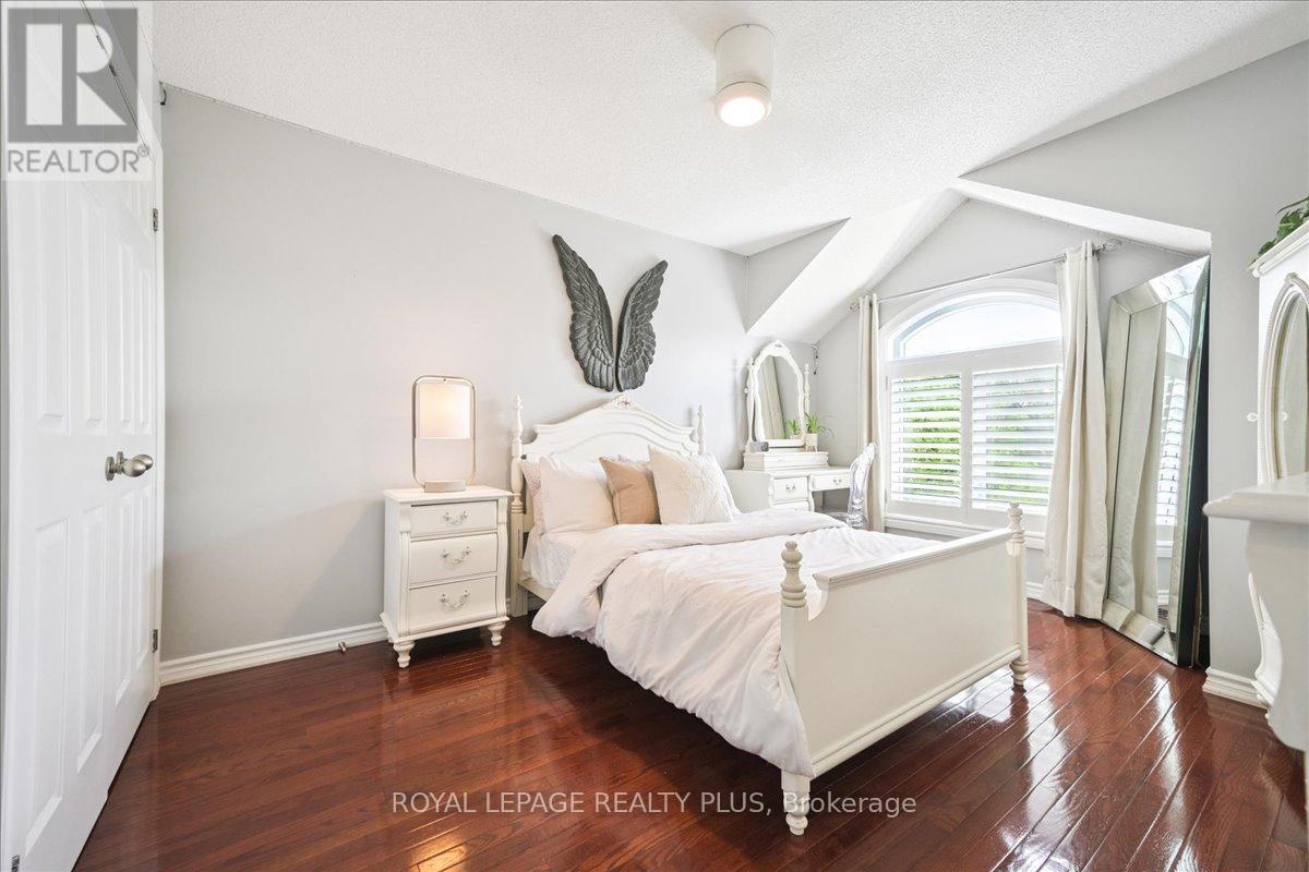 2341 Tesla Crescent, Oakville, Ontario  L6H 7T5 - Photo 37 - W12350179