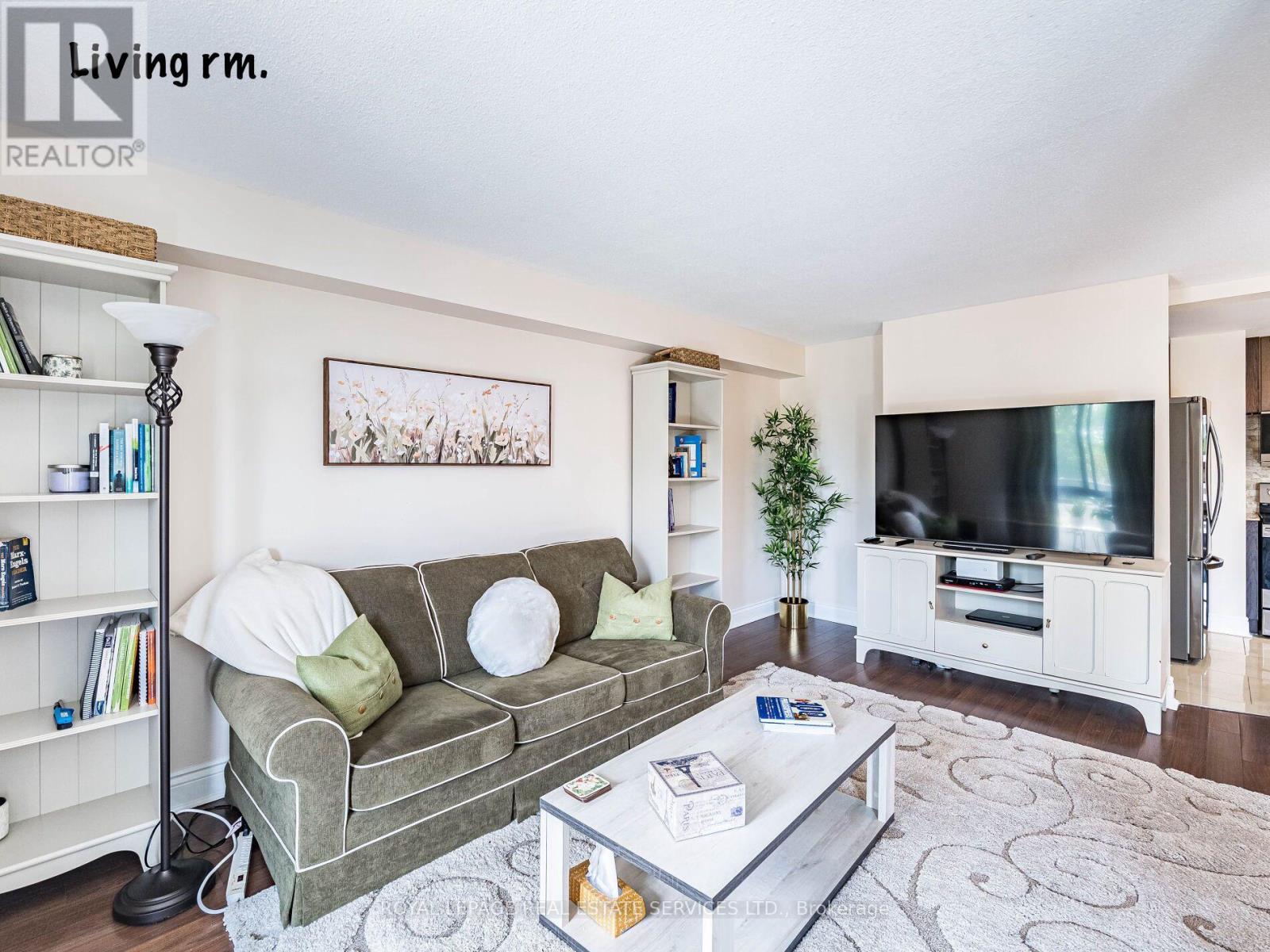 203 - 1300 Mississauga Valley Boulevard, Mississauga, Ontario L5A 3S8 - Photo 16 - W12350226