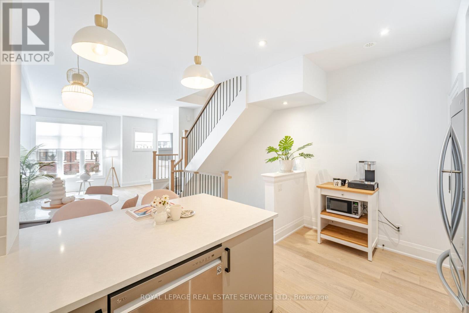 78 - 15 Lunar Crescent, Mississauga, Ontario  L5M 2R6 - Photo 8 - W12350239