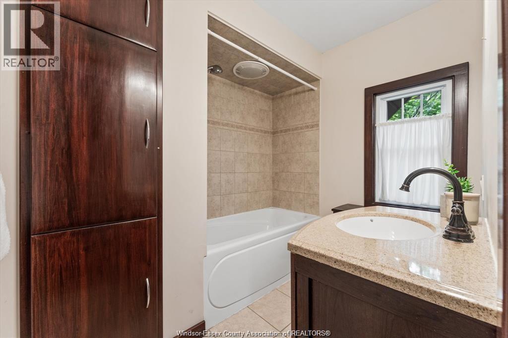 2151 Chilver, Windsor, Ontario  N8W 2V1 - Photo 18 - 25020975