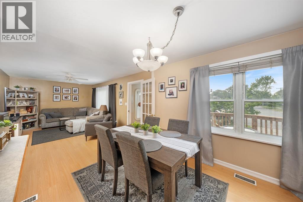 660 Elizabeth Avenue, Sarnia, Ontario  N7S 2T7 - Photo 14 - 25020955