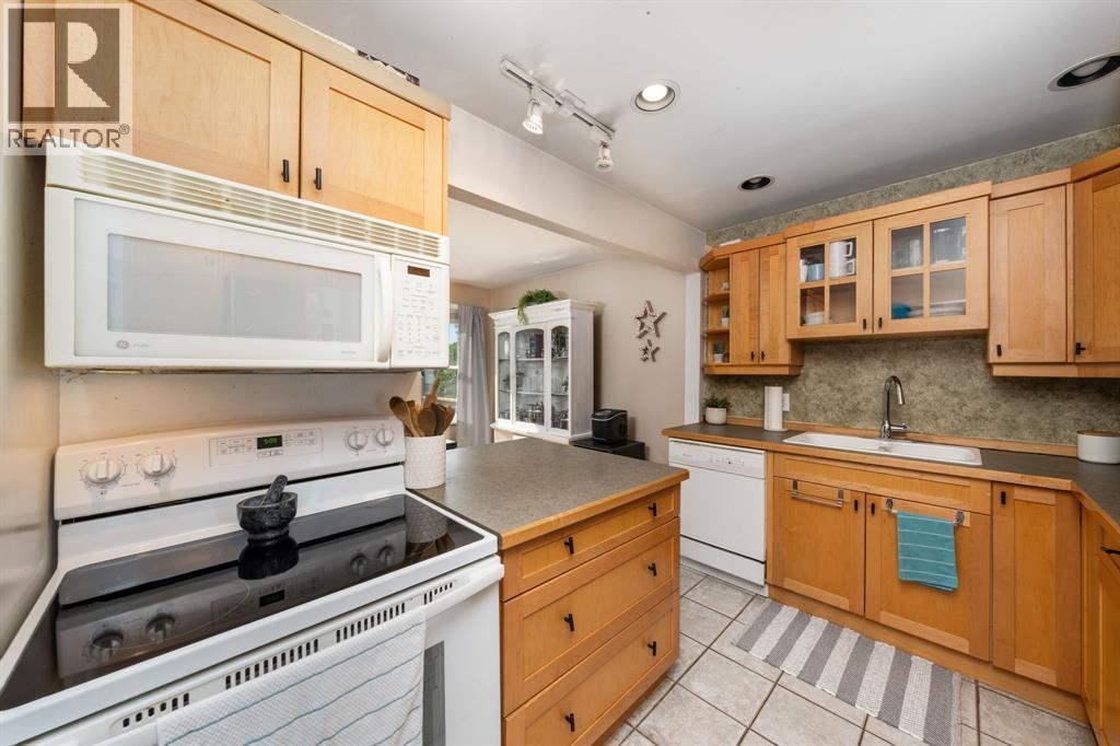 660 Elizabeth Avenue, Sarnia, Ontario  N7S 2T7 - Photo 19 - 25020955