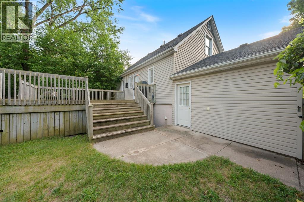 660 Elizabeth Avenue, Sarnia, Ontario  N7S 2T7 - Photo 34 - 25020955