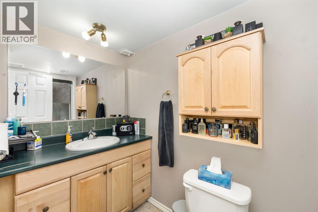 660 Elizabeth Avenue, Sarnia, Ontario  N7S 2T7 - Photo 30 - 25020955