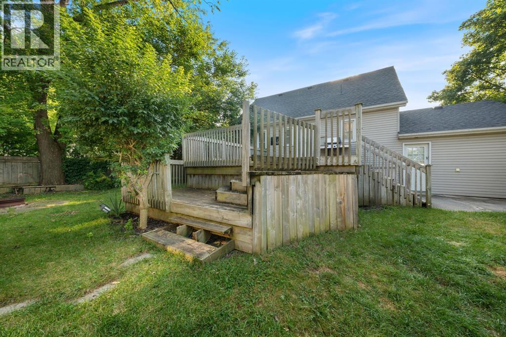 660 Elizabeth Avenue, Sarnia, Ontario  N7S 2T7 - Photo 35 - 25020955