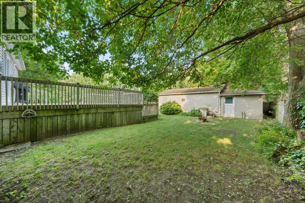 660 Elizabeth Avenue, Sarnia, Ontario  N7S 2T7 - Photo 39 - 25020955