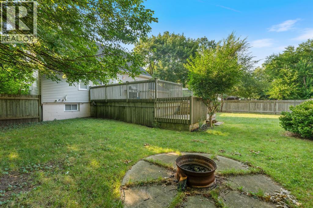 660 Elizabeth Avenue, Sarnia, Ontario  N7S 2T7 - Photo 36 - 25020955