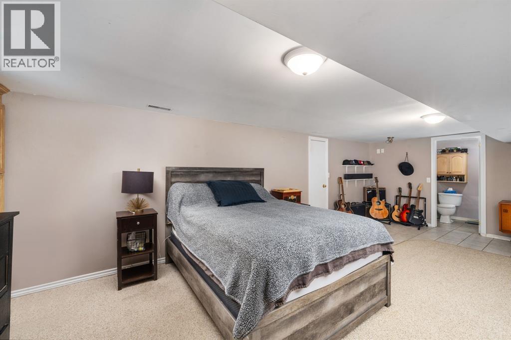 660 Elizabeth Avenue, Sarnia, Ontario  N7S 2T7 - Photo 29 - 25020955