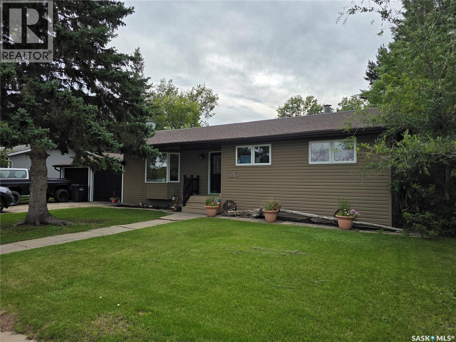 213 9th STREET E, Wynyard, Saskatchewan
