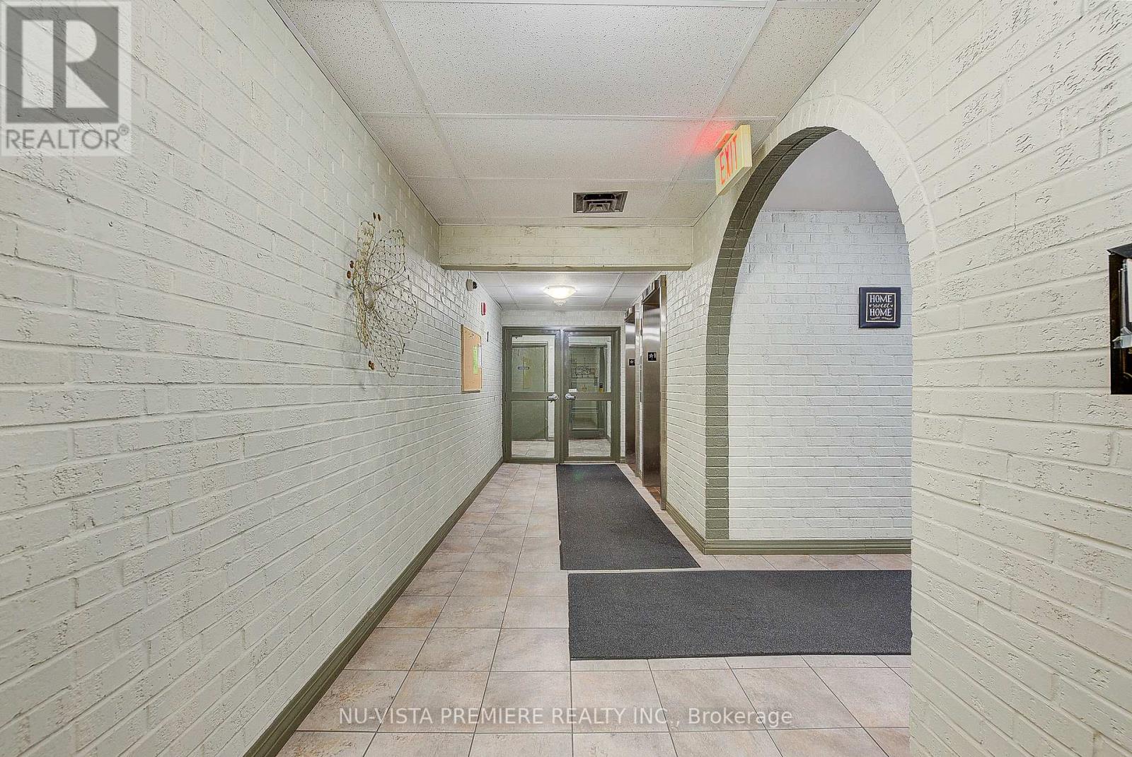 602 - 1102 Jalna Boulevard, London South, Ontario  N6E 1X8 - Photo 4 - X12350431