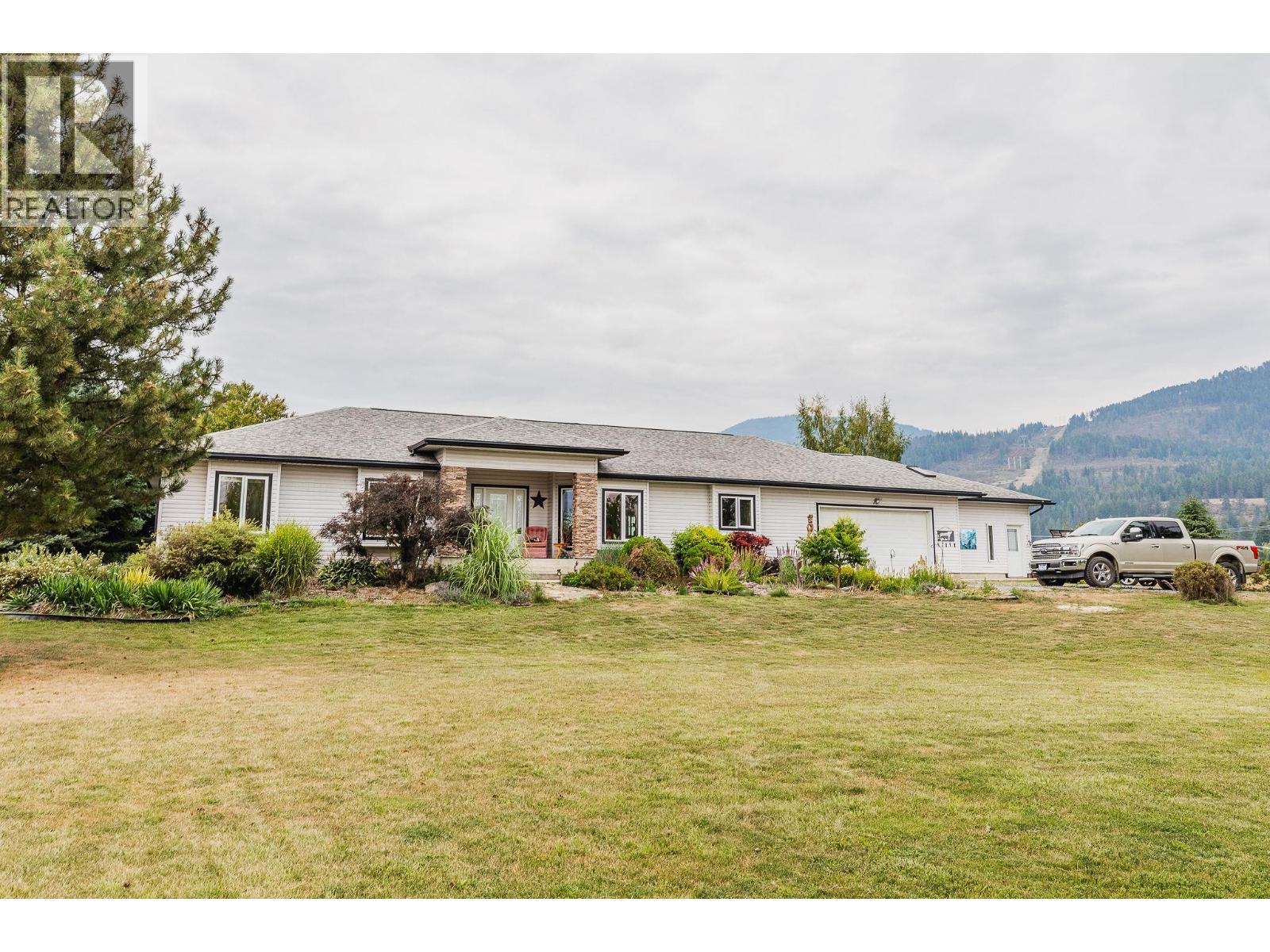 710 Indian Road, Creston, British Columbia  V0B 1G8 - Photo 4 - 10359419