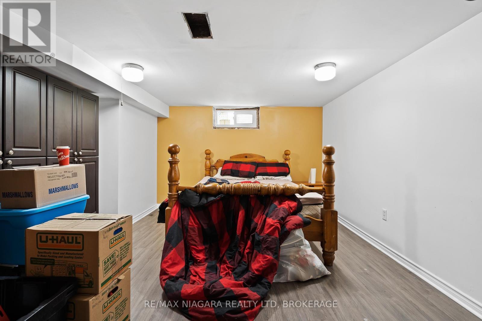 39 Seymour Avenue, St. Catharines, Ontario  L2P 1A5 - Photo 20 - X12337830