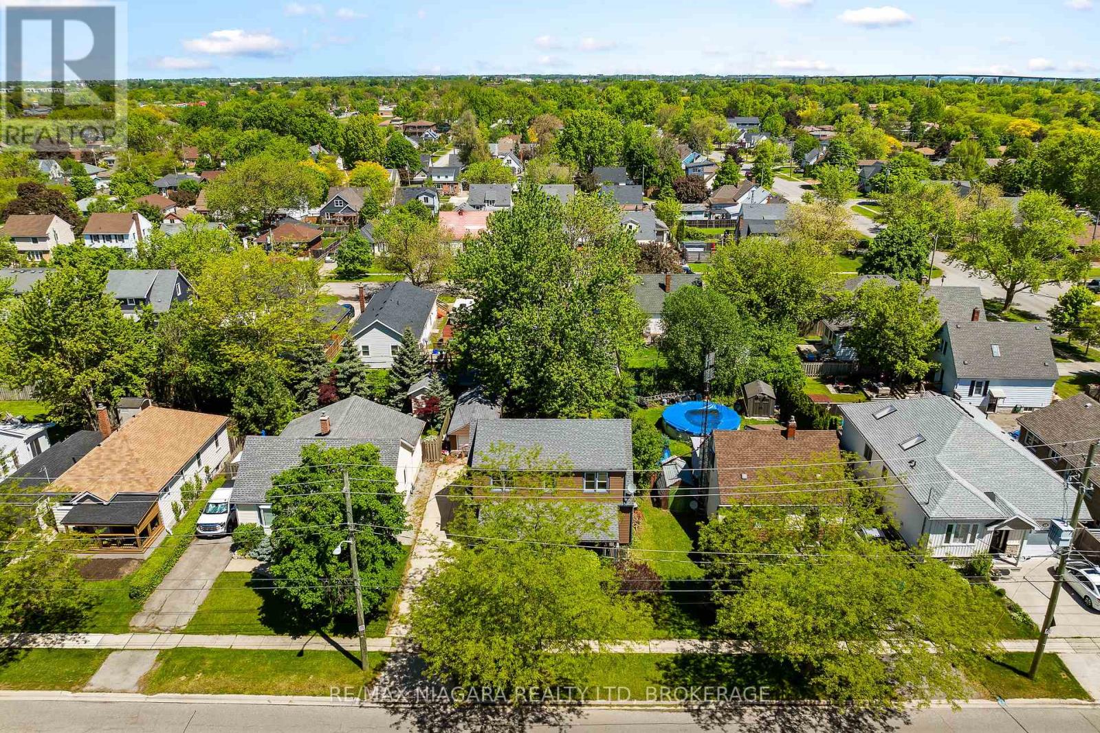 39 Seymour Avenue, St. Catharines, Ontario  L2P 1A5 - Photo 27 - X12337830