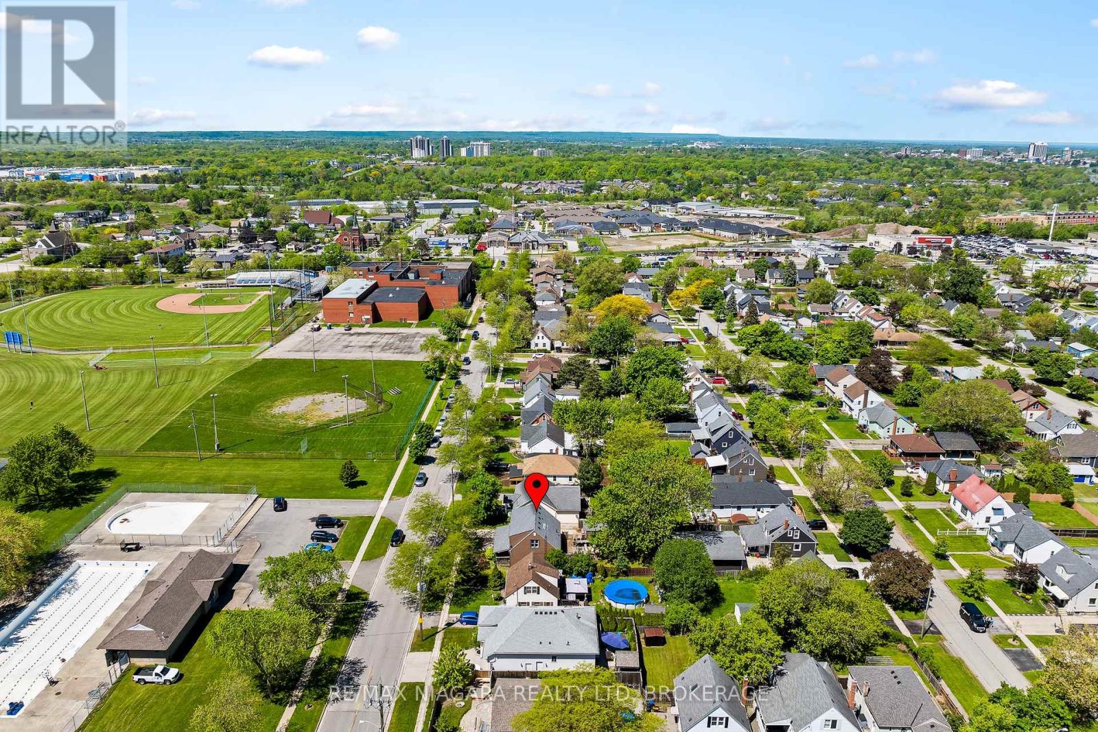 39 Seymour Avenue, St. Catharines, Ontario  L2P 1A5 - Photo 33 - X12337830