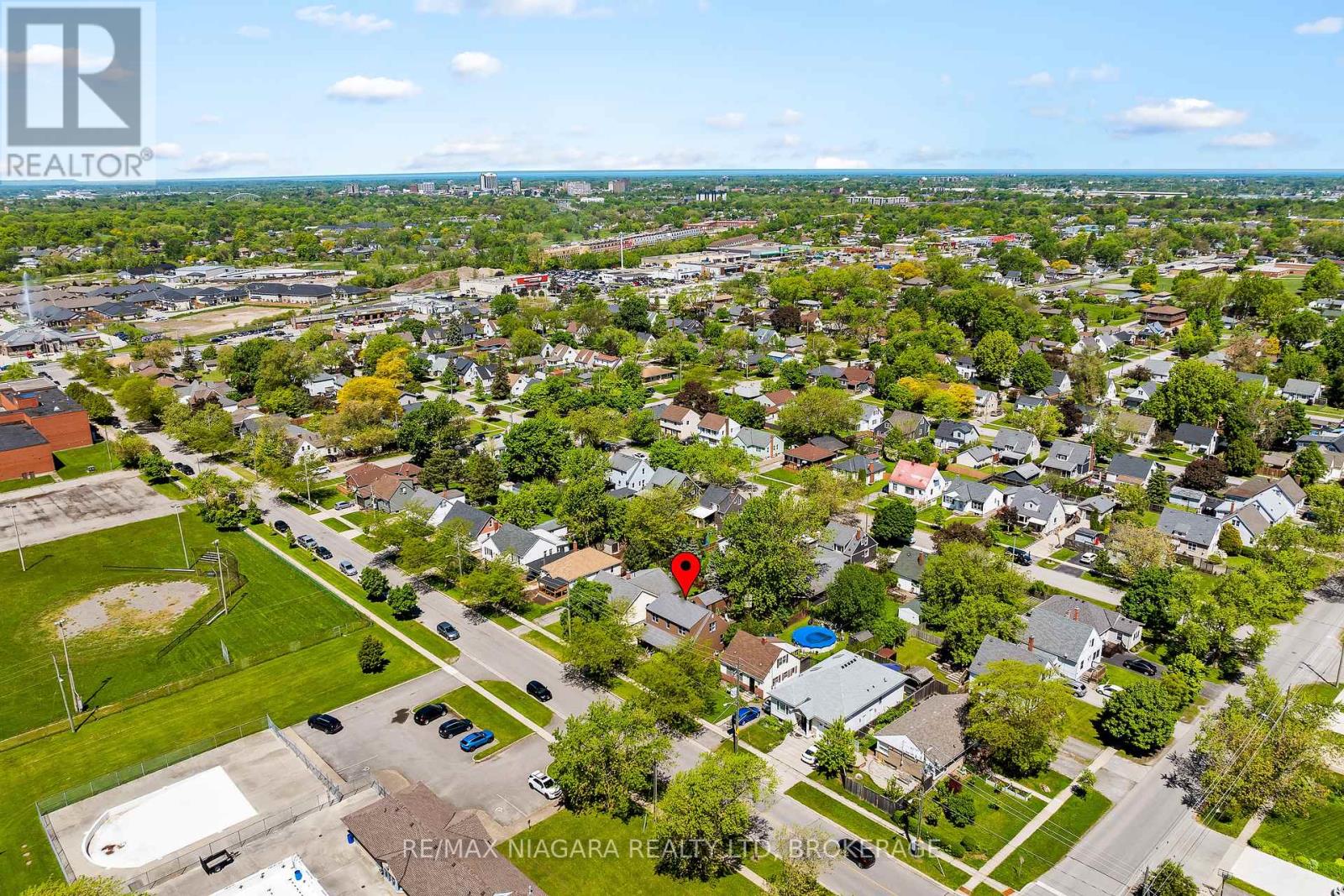 39 Seymour Avenue, St. Catharines, Ontario  L2P 1A5 - Photo 34 - X12337830