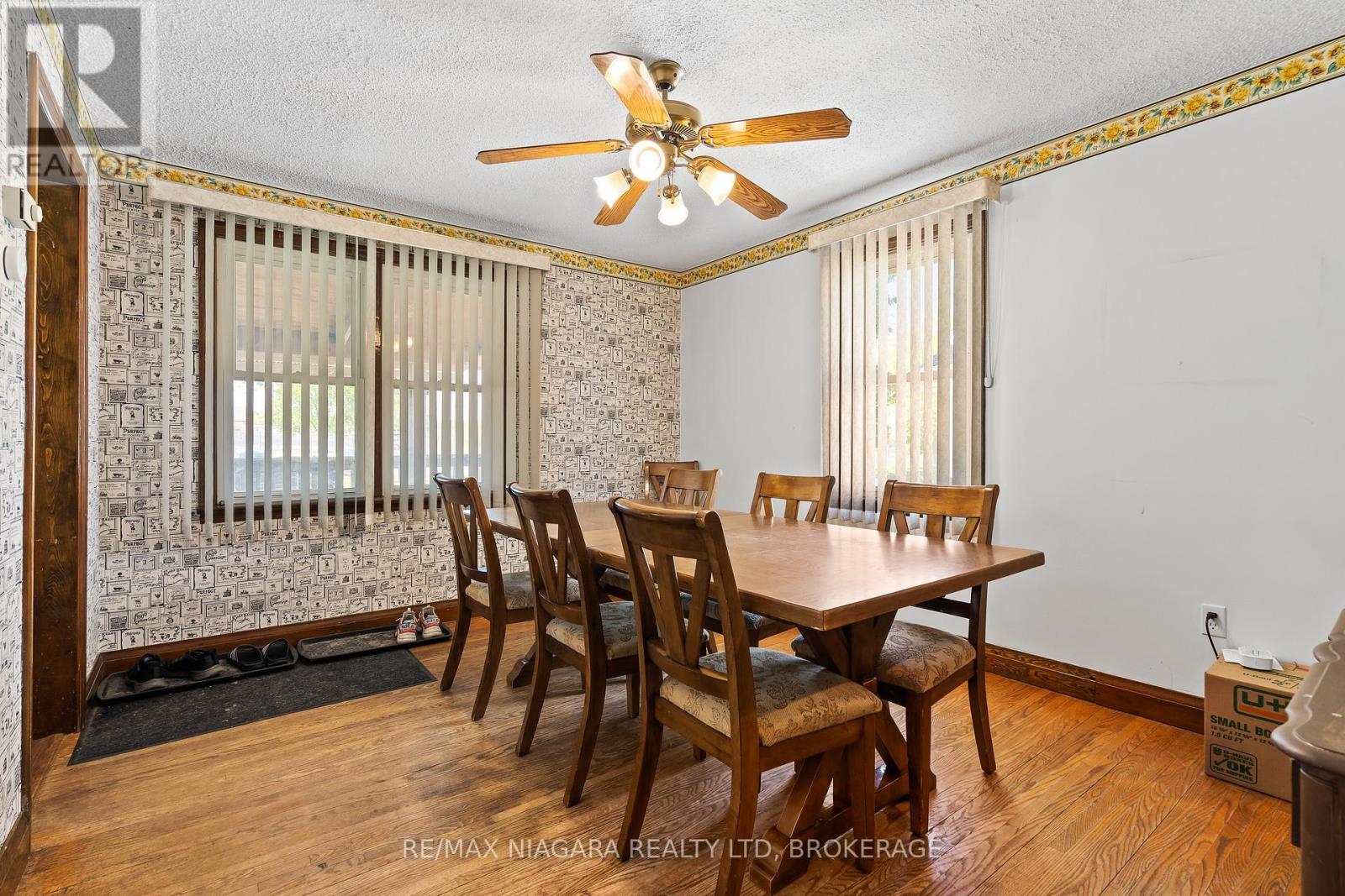 39 Seymour Avenue, St. Catharines, Ontario  L2P 1A5 - Photo 7 - X12337830