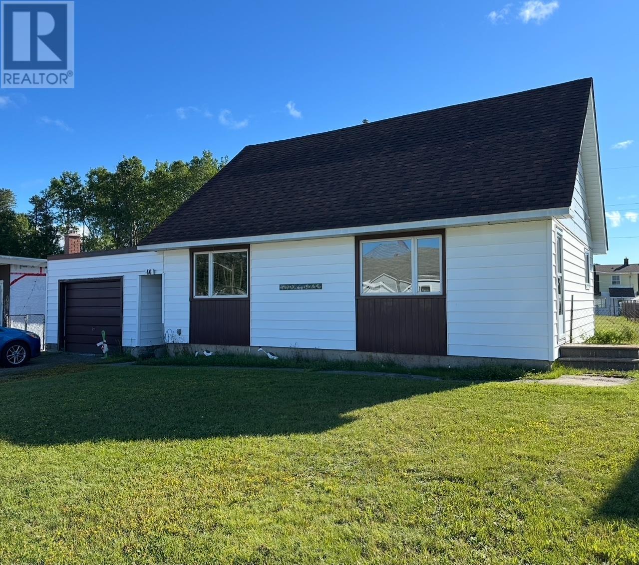 Property at 46 Birch CRES image 1