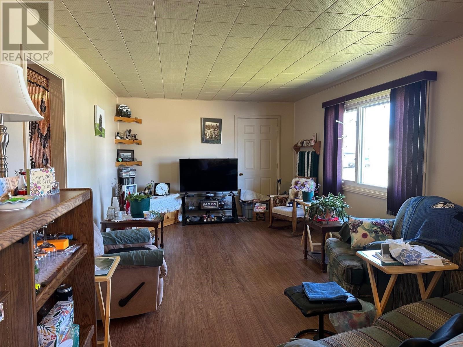 Property at 46 Birch CRES image 3