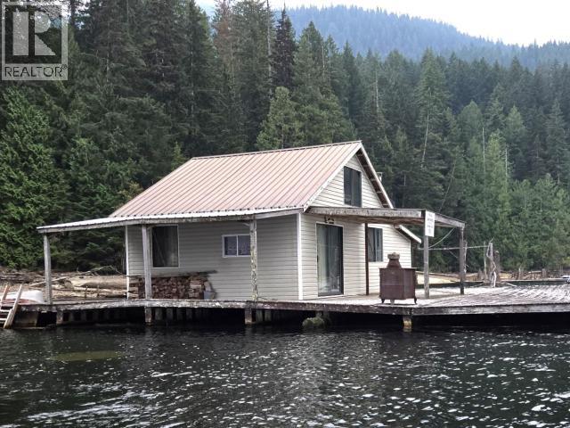 11136 POWELL LAKE, Powell River, British Columbia