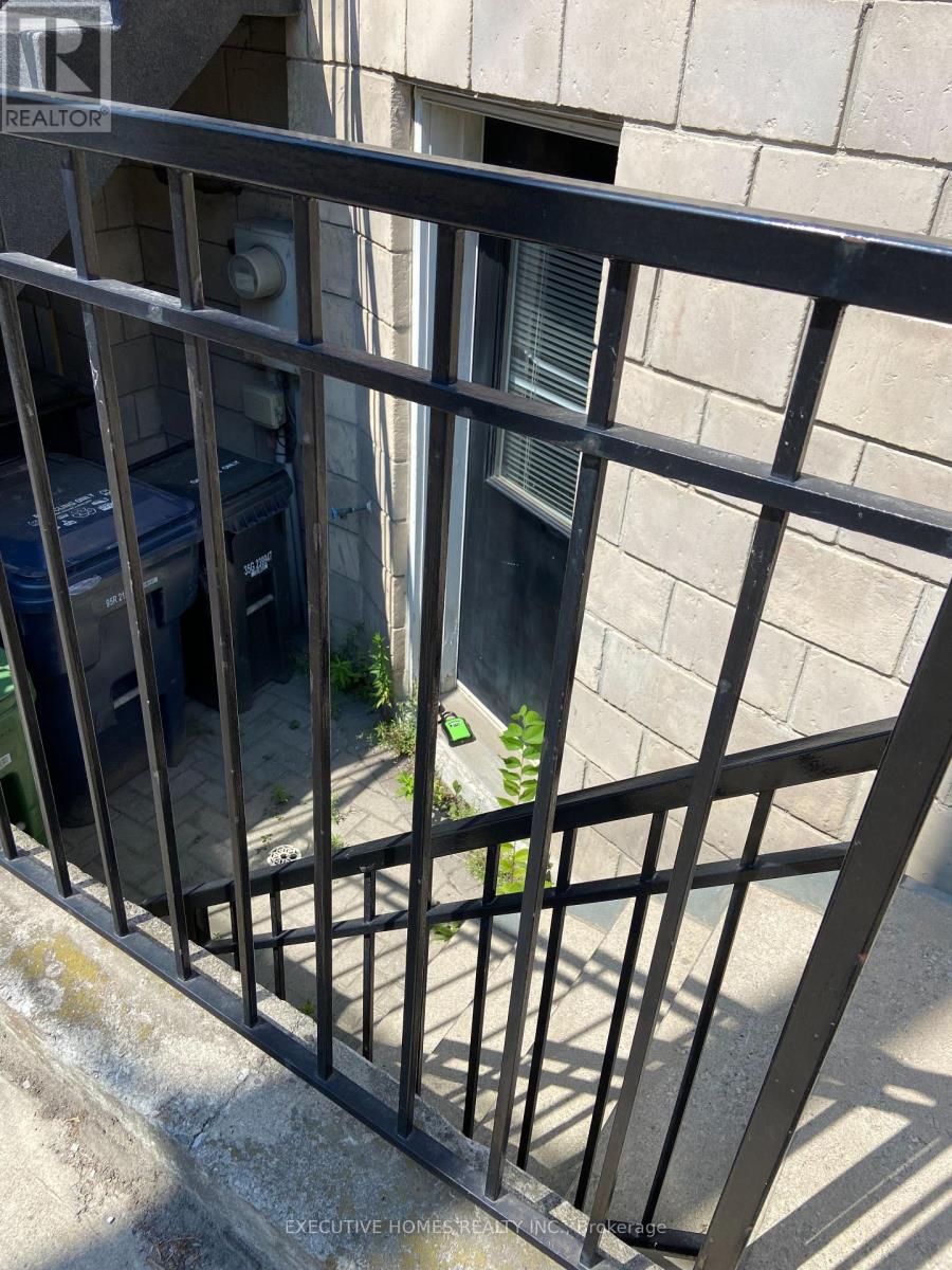 478 King Street E Street, Toronto (Moss Park), Ontario  M5A 1L8 - Photo 4 - C12350321