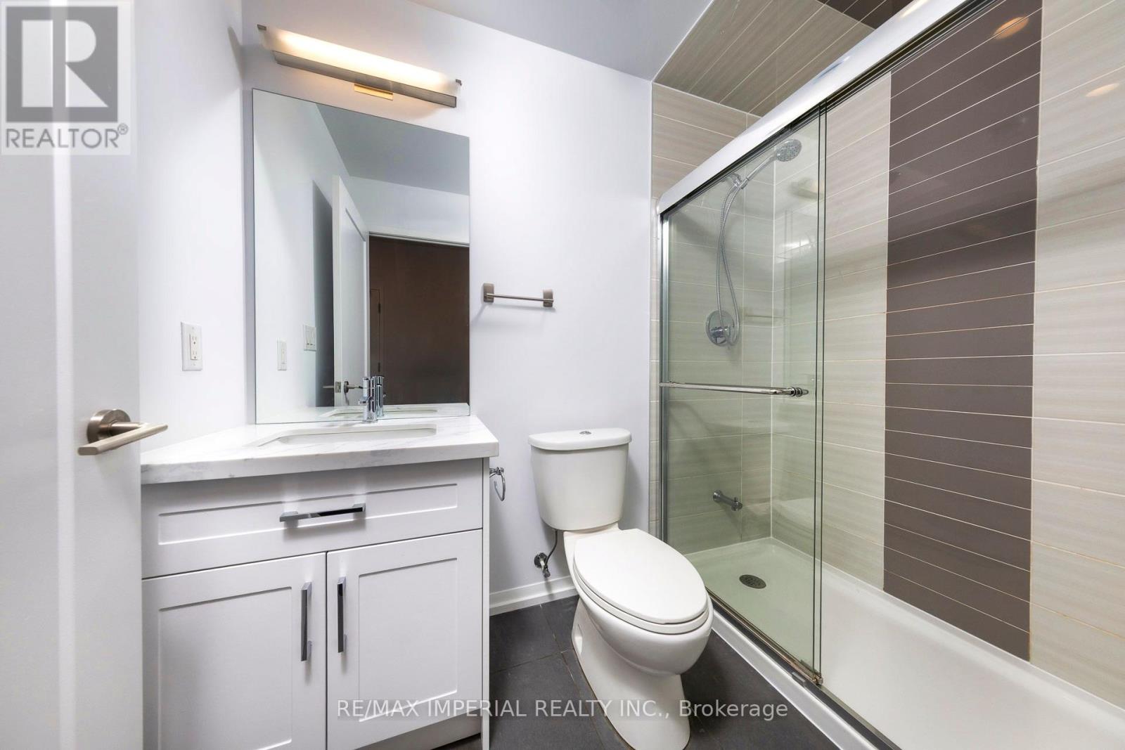 530 - 540 Bur Oak Avenue, Markham (Berczy), Ontario  L6C 0Y2 - Photo 17 - N12350274