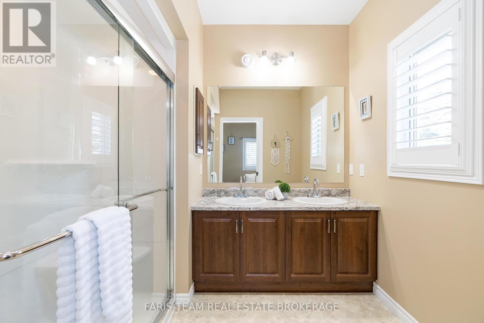 2 Grew Crescent, Penetanguishene, Ontario  L9M 0A4 - Photo 19 - S12350337