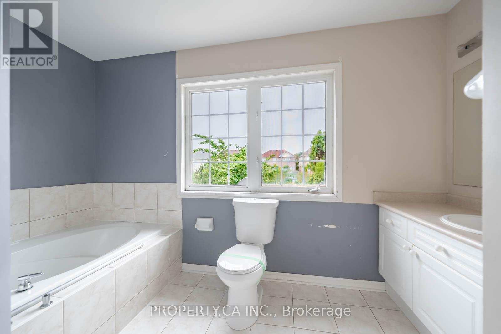 16 Fidelity Avenue, Brampton, Ontario  L7A 2S6 - Photo 22 - W12350276