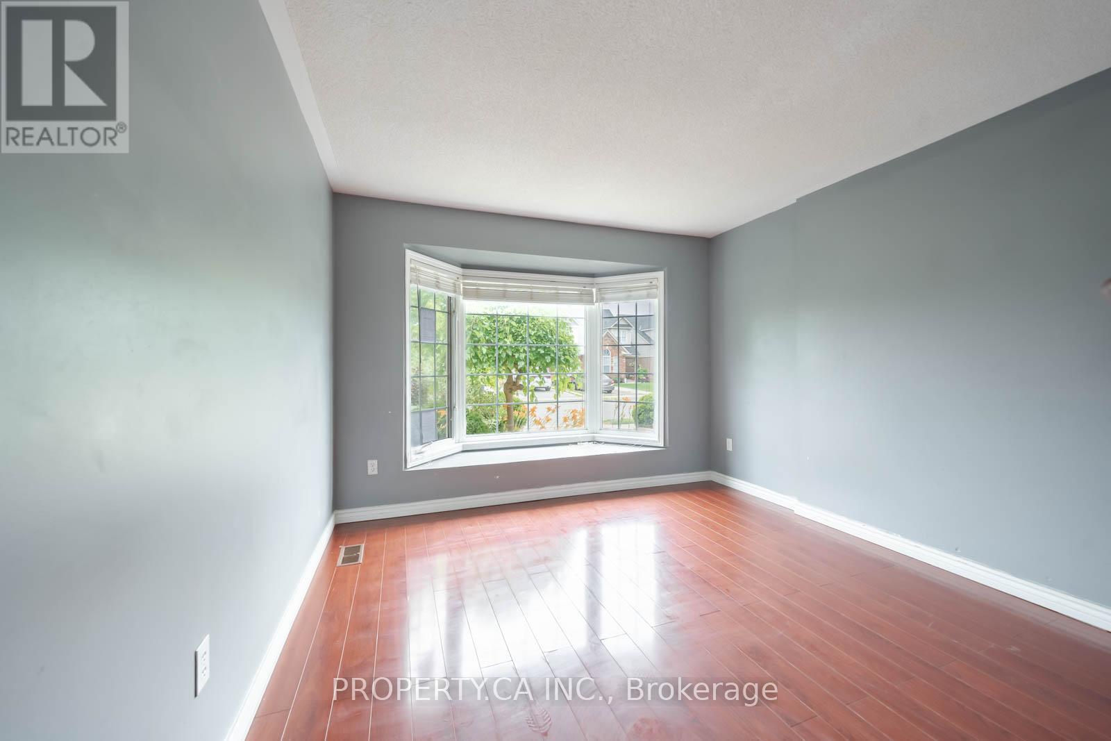 16 Fidelity Avenue, Brampton, Ontario  L7A 2S6 - Photo 8 - W12350276
