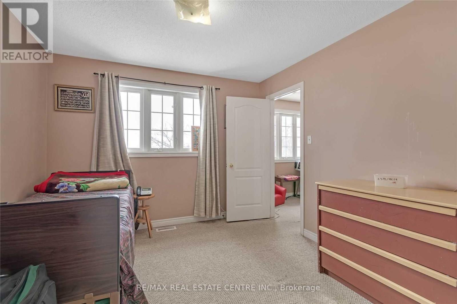 21 Sprucelands Avenue, Brampton, Ontario  L6R 1M5 - Photo 33 - W12350330