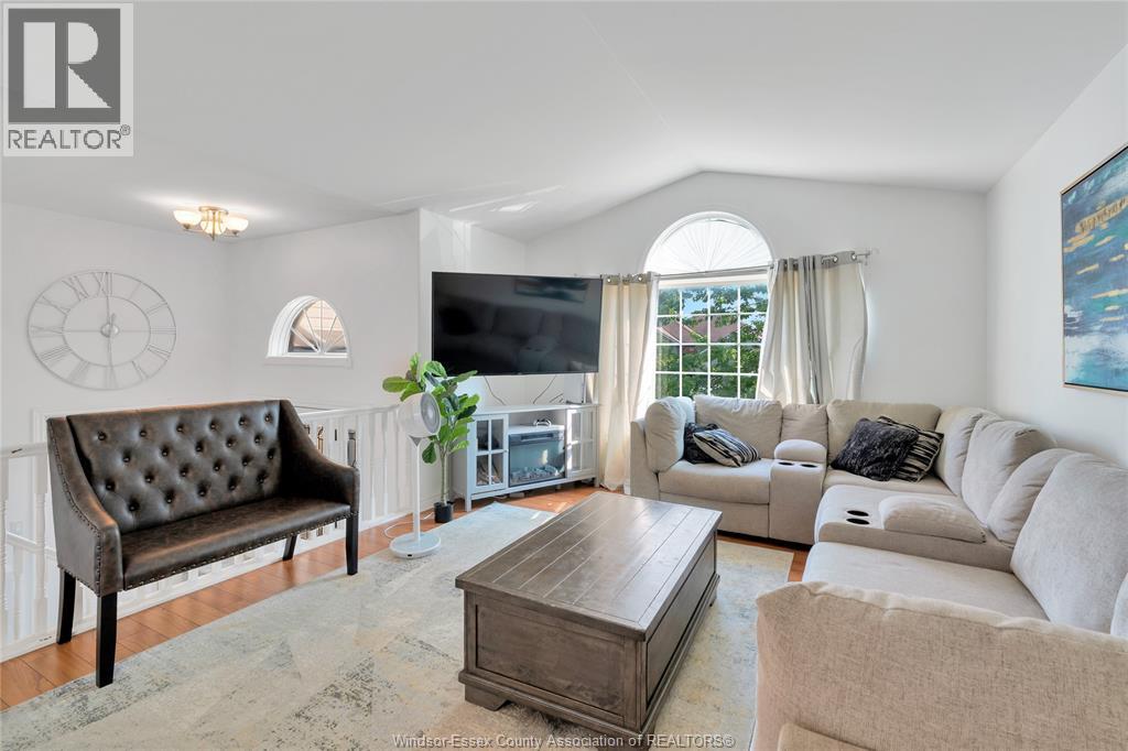 Property at 1414 GIRARD DRIVE image 4