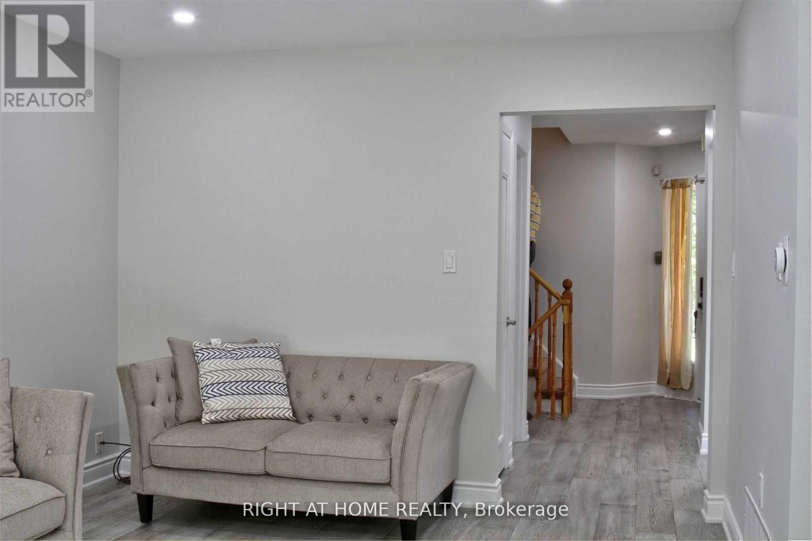 28 Baywood Court, Markham, Ontario  L3T 5W3 - Photo 14 - N12350438