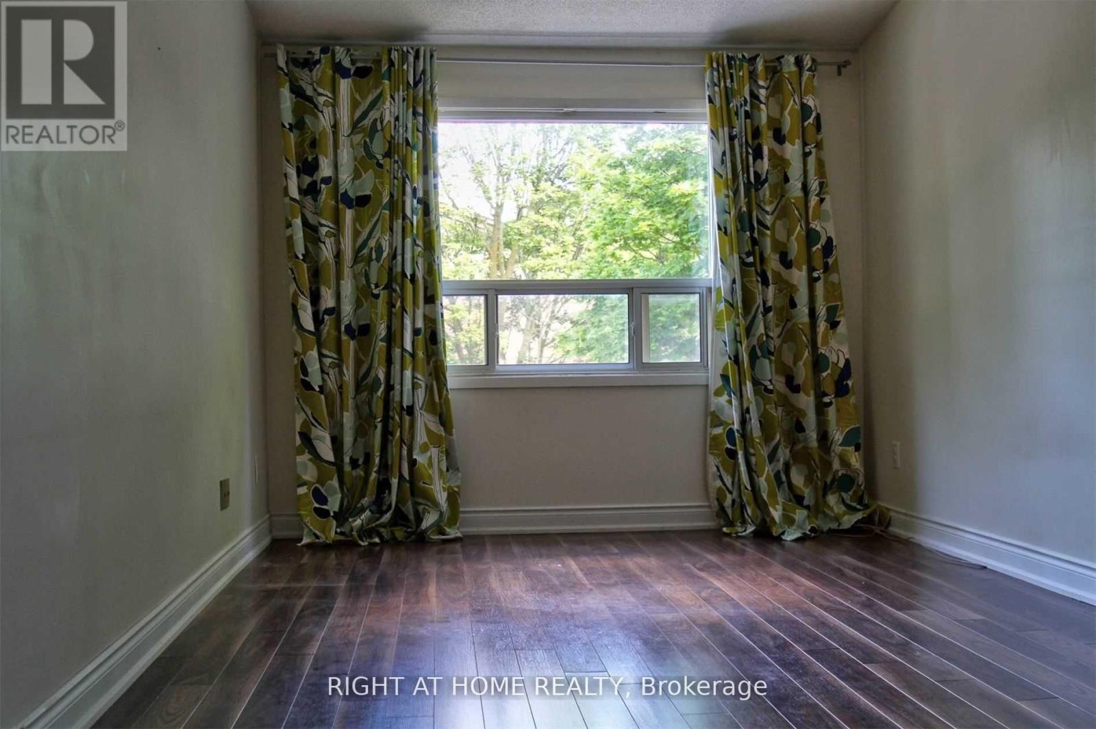 28 Baywood Court, Markham, Ontario  L3T 5W3 - Photo 17 - N12350438