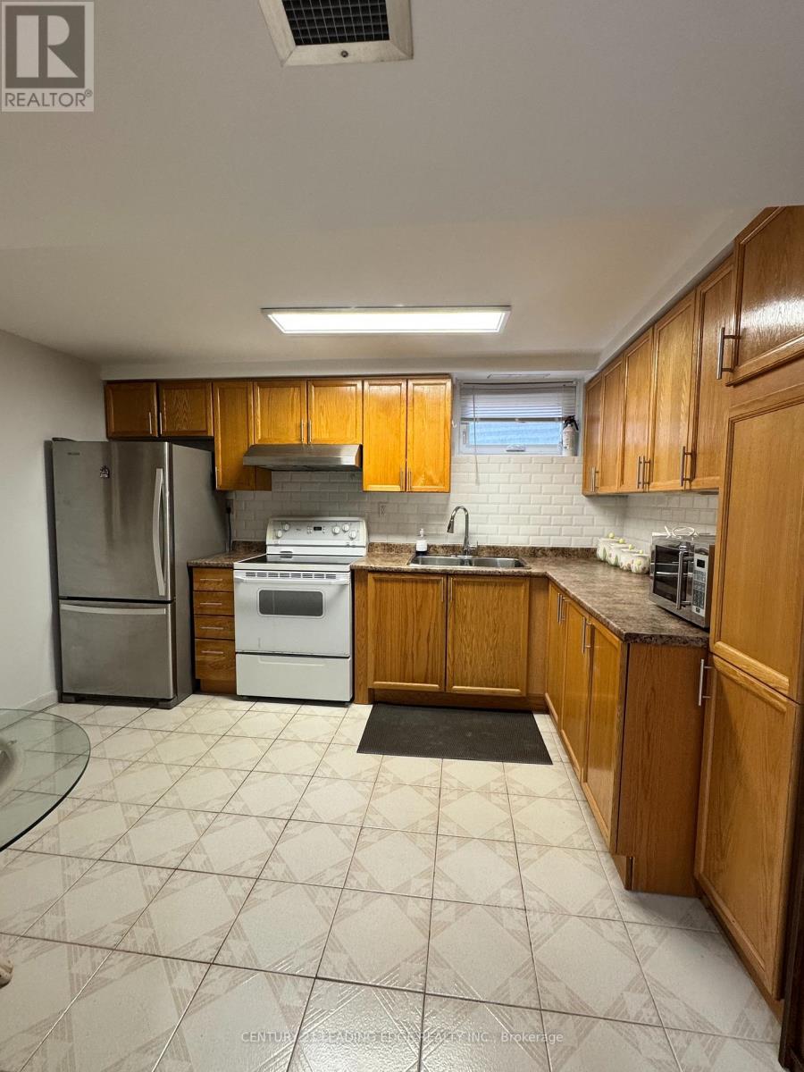 Bsmt - 63 Canterbury Court, Richmond Hill, Ontario  L4C 8E7 - Photo 10 - N12350461