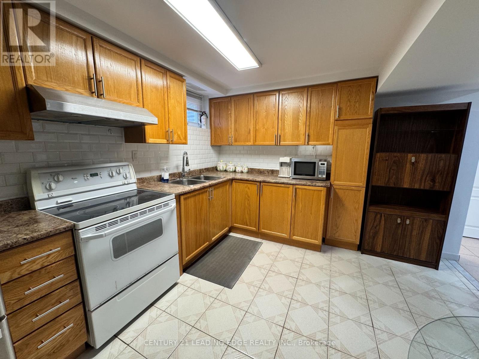 Bsmt - 63 Canterbury Court, Richmond Hill, Ontario  L4C 8E7 - Photo 11 - N12350461